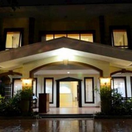 Grand Sumatera Hotel Surabaya Exterior photo