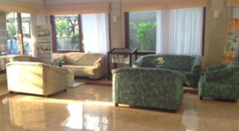 Grand Sumatera Hotel Surabaya Exterior photo