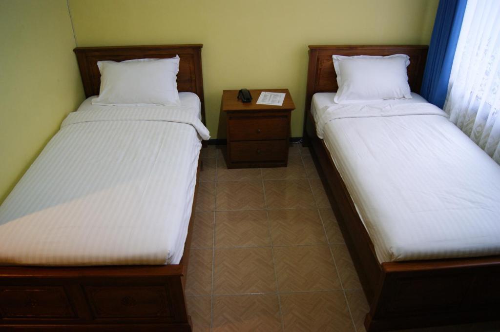 Grand Sumatera Hotel Surabaya Room photo