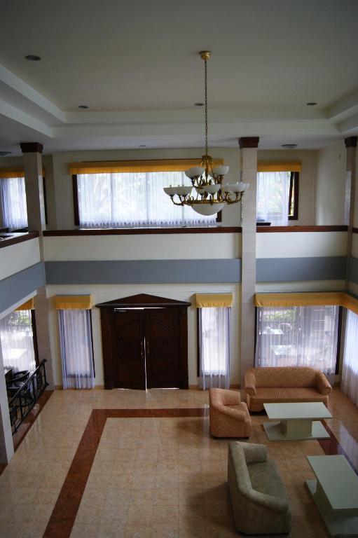 Grand Sumatera Hotel Surabaya Exterior photo
