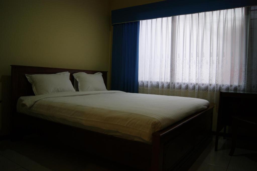 Grand Sumatera Hotel Surabaya Room photo