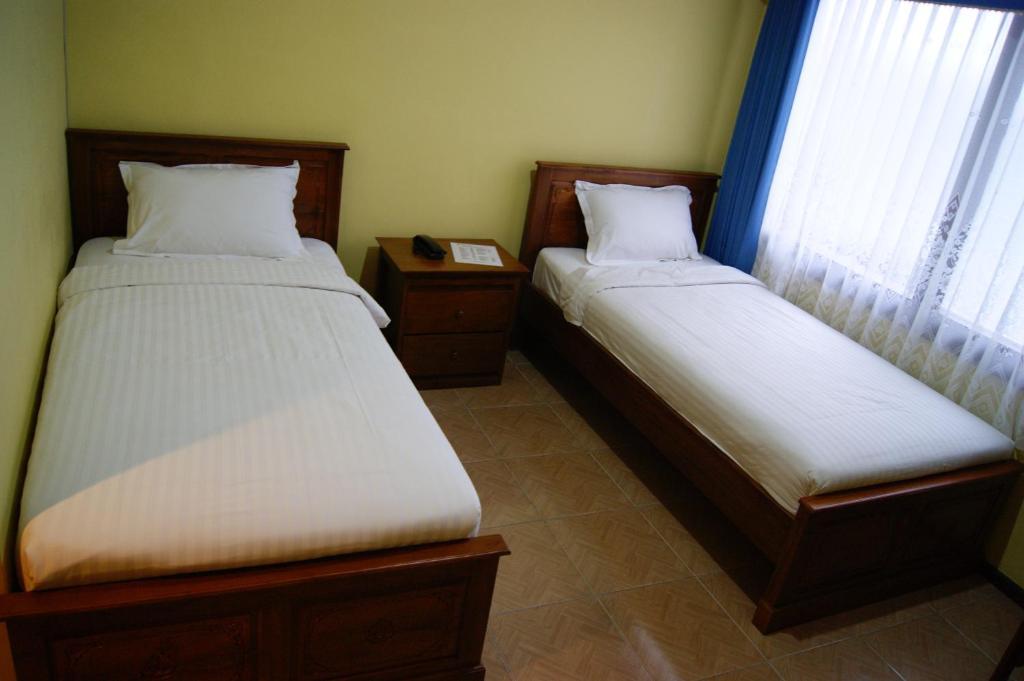 Grand Sumatera Hotel Surabaya Room photo